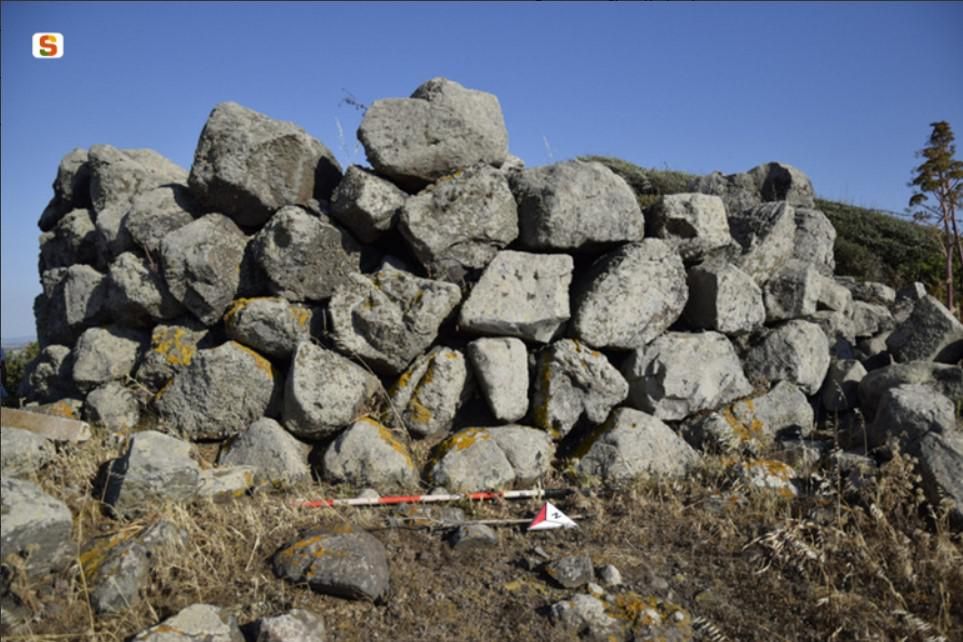 Nuraghe Frucca (foto dal sito sardegnadigitallibrary.it)