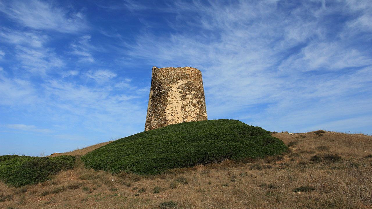 Torre dei Corsari - foto di Gianni Careddu - Opera propria, CC BY-SA 4.0, https://commons.wikimedia.org/w/index.php?curid=33906731