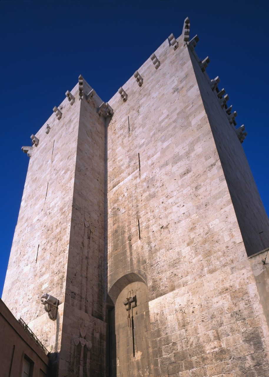 Torre dell'Elefante, Cagliari (foto dal sito wikipedia)