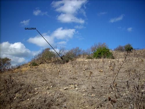 Modesti scavi sulla sommità meridionale del Monte Onigu.