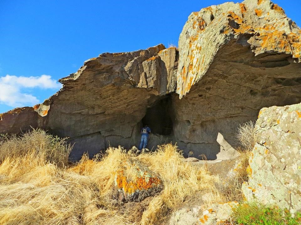 Nuraghe di Masullas - Tafone Sa Grotta Su Para